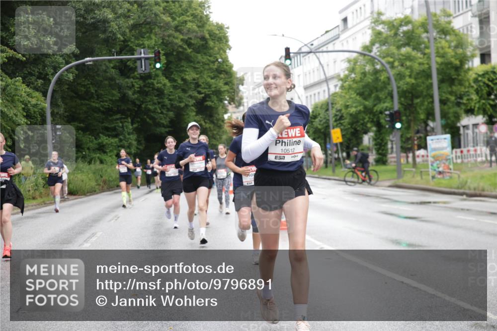 14.06.2026 - REWE Women's Run Jannik Wohlers http://msf.ph/oto/9796891 14.06.2026 09:59:39 Laufen 10512, 7 meine-sportfotos.de
