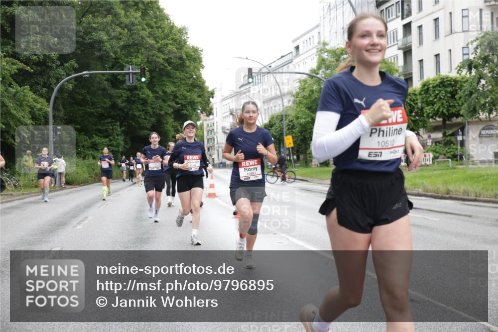 14.06.2026 - REWE Women's Run Jannik Wohlers http://msf.ph/oto/9796895 14.06.2026 09:59:40 Laufen 10583, 10512, 7 meine-sportfotos.de