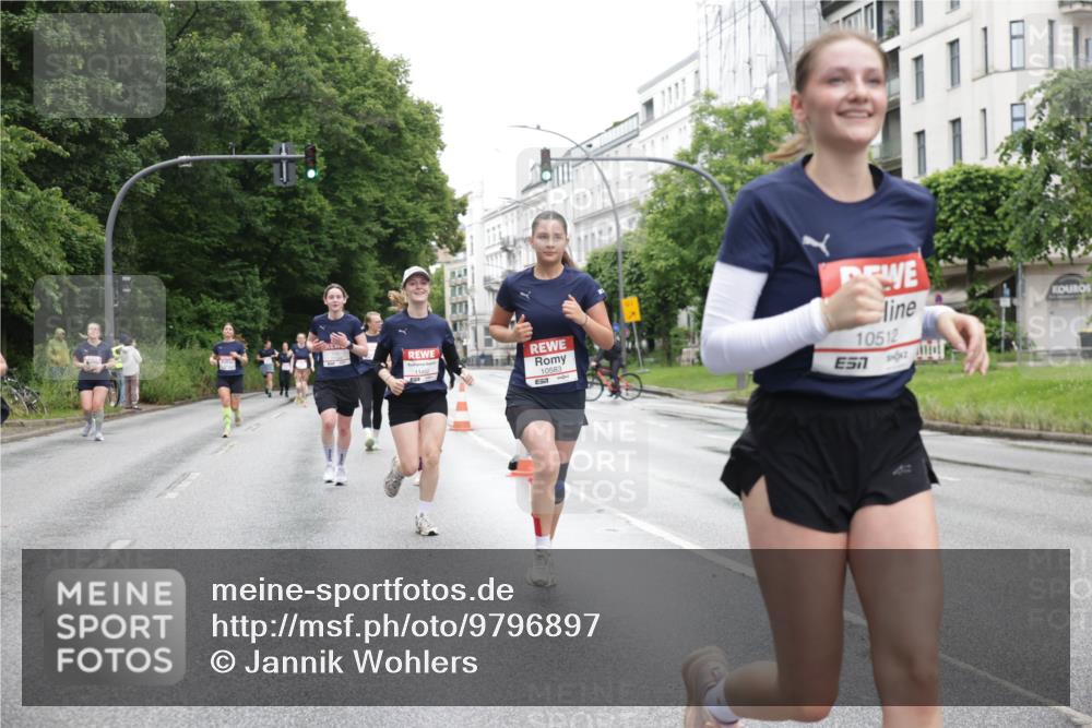 14.06.2026 - REWE Women's Run Jannik Wohlers http://msf.ph/oto/9796897 14.06.2026 09:59:40 Laufen 11617, 10583, 10512 meine-sportfotos.de