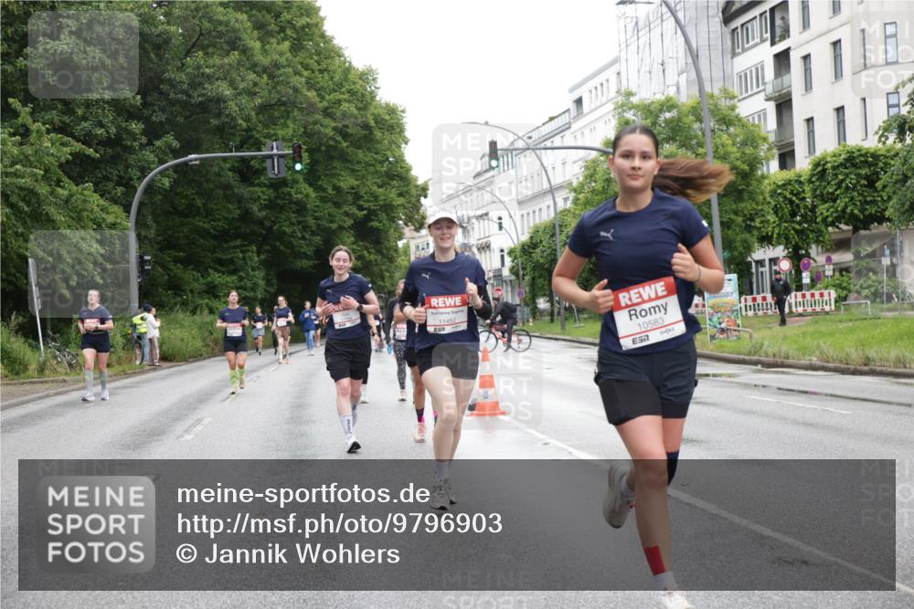 14.06.2026 - REWE Women's Run Jannik Wohlers http://msf.ph/oto/9796903 14.06.2026 09:59:41 Laufen 11452, 7, 10583 meine-sportfotos.de