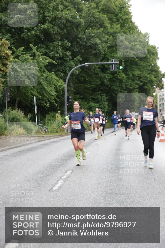 14.06.2026 - REWE Women's Run Jannik Wohlers http://msf.ph/oto/9796927 14.06.2026 09:59:44 Laufen 10822, 10493 meine-sportfotos.de