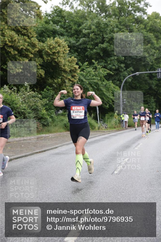 14.06.2026 - REWE Women's Run Jannik Wohlers http://msf.ph/oto/9796935 14.06.2026 09:59:46 Laufen 10822, 57 meine-sportfotos.de