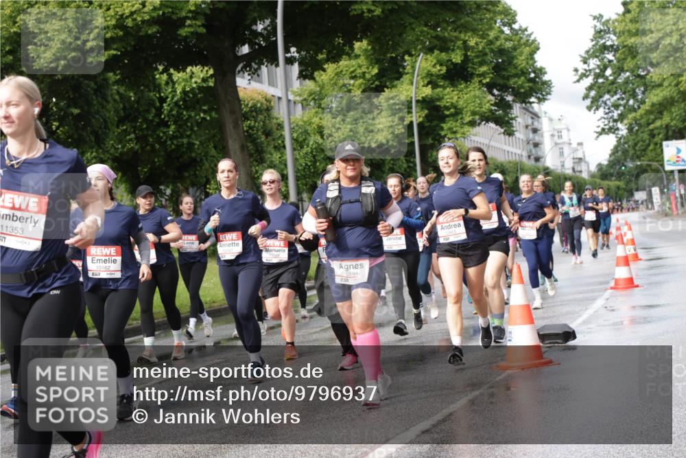 14.06.2026 - REWE Women's Run Jannik Wohlers http://msf.ph/oto/9796937 14.06.2026 09:11:07 Laufen 11353, 10162, 577, 7, 10864 meine-sportfotos.de
