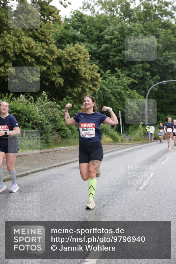 14.06.2026 - REWE Women's Run Jannik Wohlers http://msf.ph/oto/9796940 14.06.2026 09:59:46 Laufen 10822, 7 meine-sportfotos.de