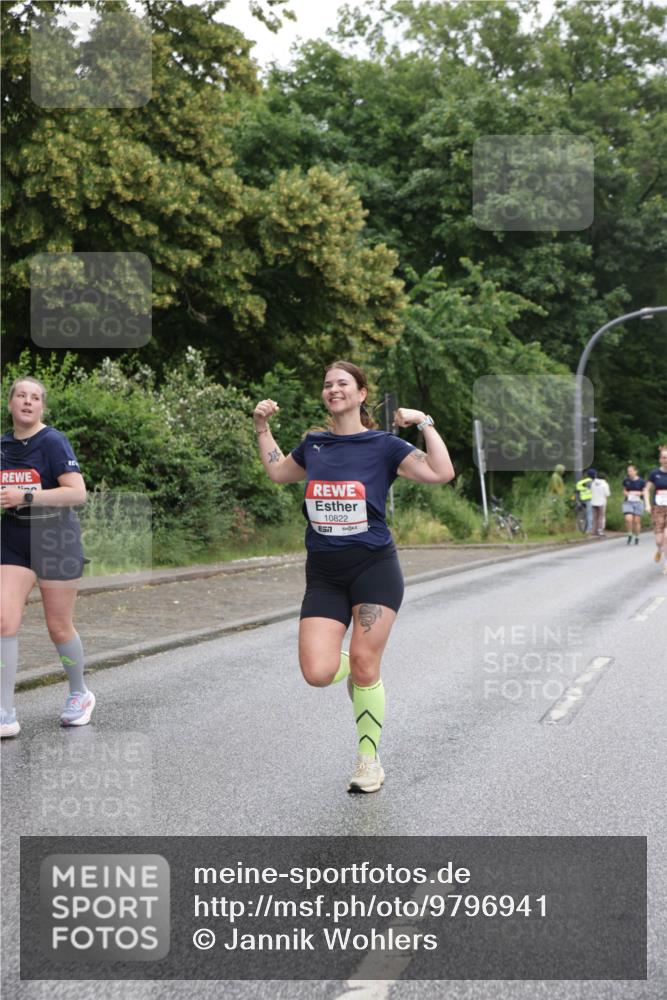 14.06.2026 - REWE Women's Run Jannik Wohlers http://msf.ph/oto/9796941 14.06.2026 09:59:46 Laufen 10822, 57 meine-sportfotos.de