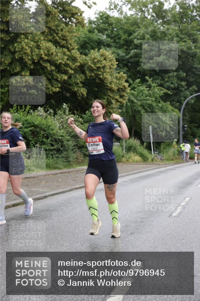 14.06.2026 - REWE Women's Run Jannik Wohlers http://msf.ph/oto/9796945 14.06.2026 09:59:46 Laufen 10822, 6577 meine-sportfotos.de