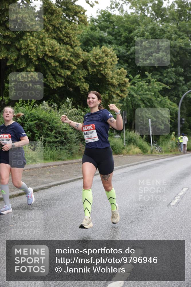 14.06.2026 - REWE Women's Run Jannik Wohlers http://msf.ph/oto/9796946 14.06.2026 09:59:46 Laufen 11823, 10822, 77 meine-sportfotos.de