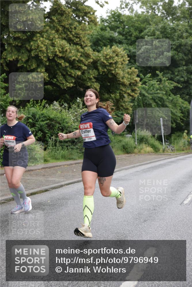 14.06.2026 - REWE Women's Run Jannik Wohlers http://msf.ph/oto/9796949 14.06.2026 09:59:47 Laufen 11823, 10822 meine-sportfotos.de
