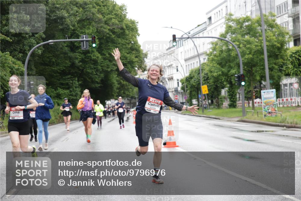 14.06.2026 - REWE Women's Run Jannik Wohlers http://msf.ph/oto/9796976 14.06.2026 09:59:51 Laufen 11043, 10409, 7 meine-sportfotos.de