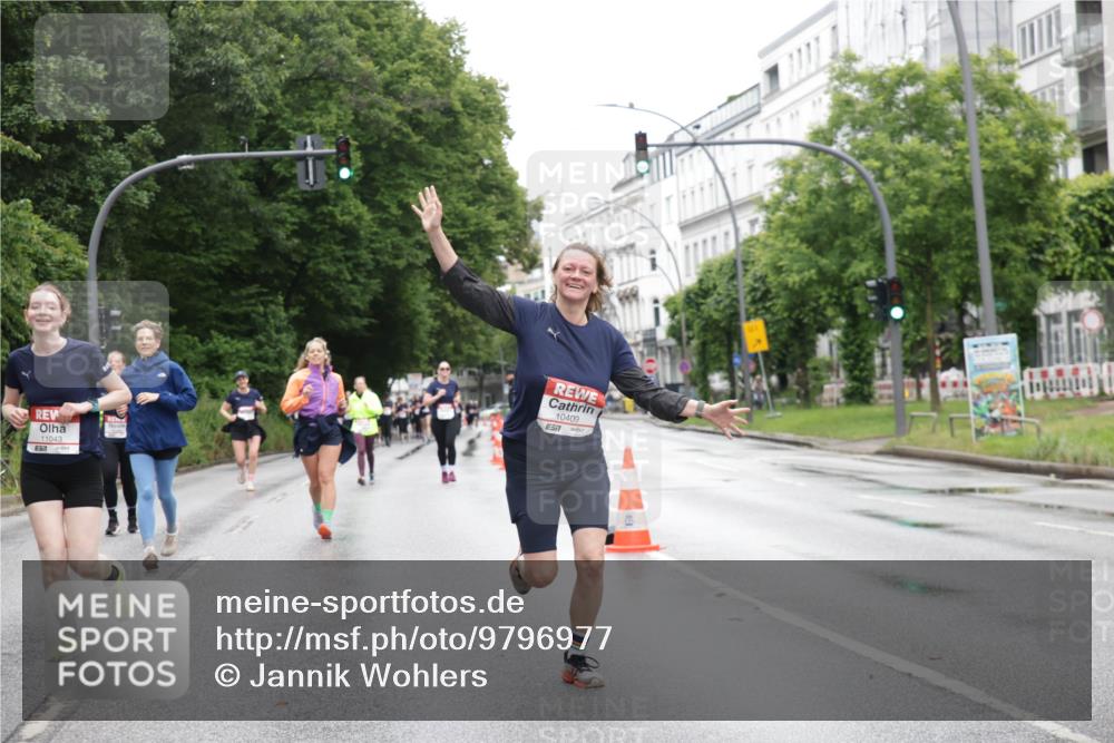 14.06.2026 - REWE Women's Run Jannik Wohlers http://msf.ph/oto/9796977 14.06.2026 09:59:51 Laufen 11043, 10409, 57 meine-sportfotos.de