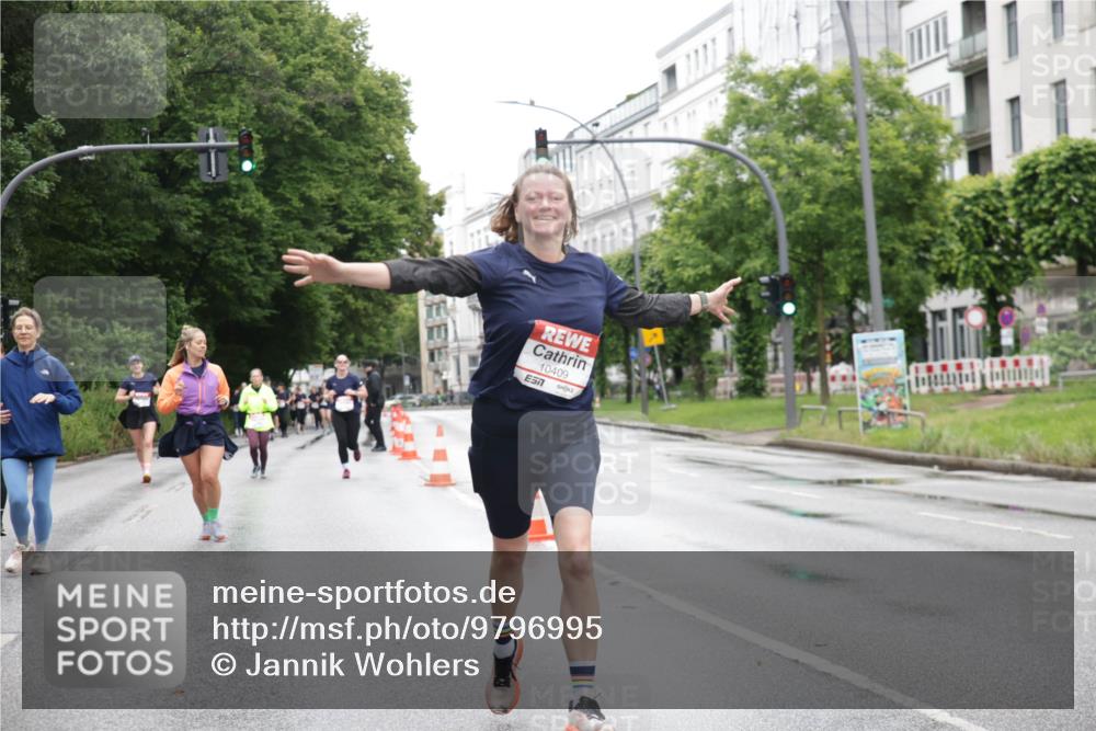 14.06.2026 - REWE Women's Run Jannik Wohlers http://msf.ph/oto/9796995 14.06.2026 09:59:52 Laufen 10409, 7 meine-sportfotos.de