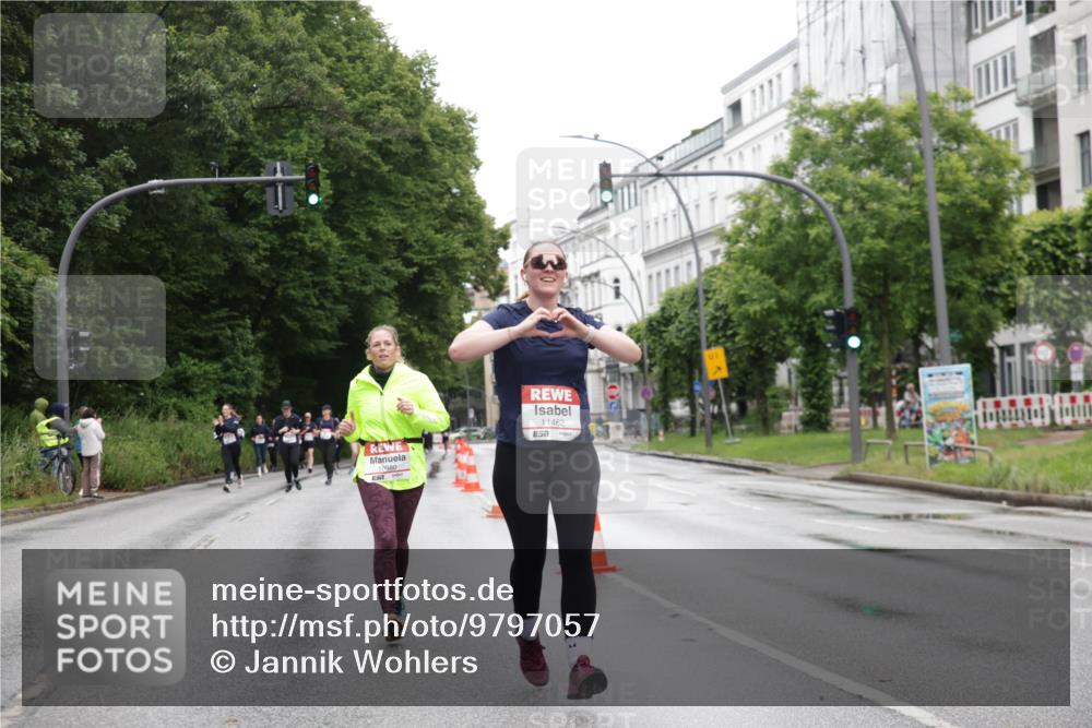 14.06.2026 - REWE Women's Run Jannik Wohlers http://msf.ph/oto/9797057 14.06.2026 09:59:59 Laufen 10980, 11462, 57, 01 meine-sportfotos.de