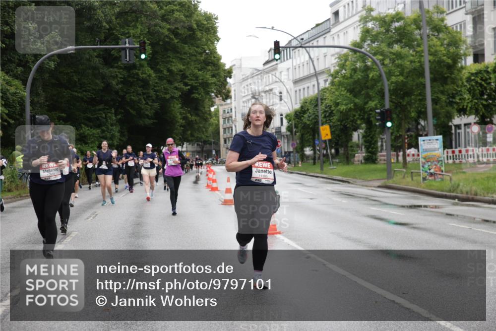14.06.2026 - REWE Women's Run Jannik Wohlers http://msf.ph/oto/9797101 14.06.2026 10:00:09 Laufen 11305, 1, 1010 meine-sportfotos.de