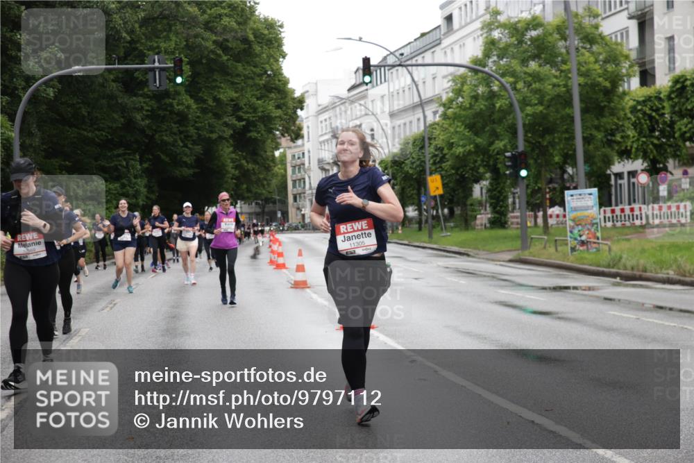 14.06.2026 - REWE Women's Run Jannik Wohlers http://msf.ph/oto/9797112 14.06.2026 10:00:09 Laufen 11305, 65, 01 meine-sportfotos.de