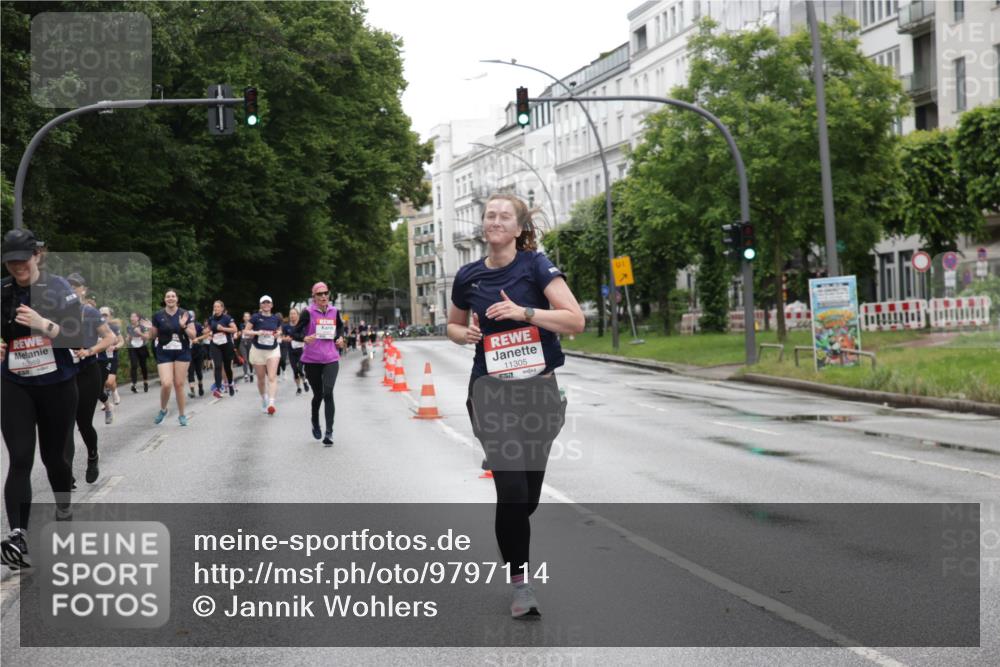 14.06.2026 - REWE Women's Run Jannik Wohlers http://msf.ph/oto/9797114 14.06.2026 10:00:09 Laufen 10959, 11305, 657, 1 meine-sportfotos.de