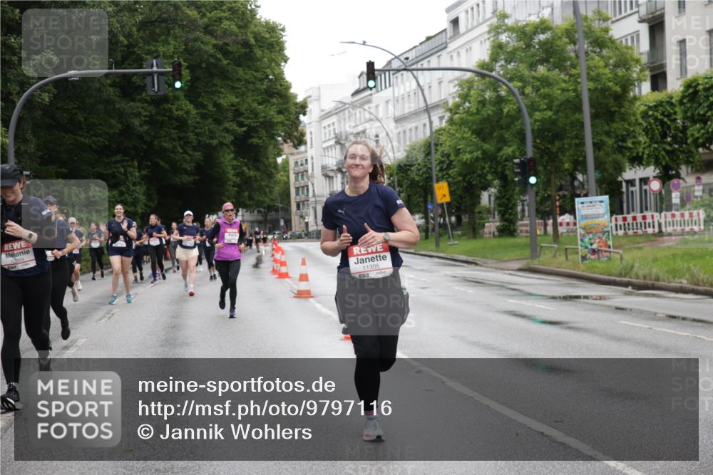 14.06.2026 - REWE Women's Run Jannik Wohlers http://msf.ph/oto/9797116 14.06.2026 10:00:09 Laufen 10959, 11305, 657, 01 meine-sportfotos.de
