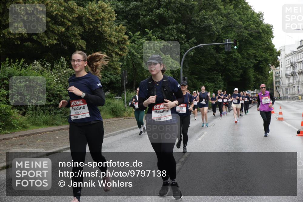 14.06.2026 - REWE Women's Run Jannik Wohlers http://msf.ph/oto/9797138 14.06.2026 10:00:11 Laufen 10533, 7, 10959, 10494 meine-sportfotos.de