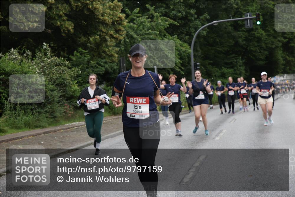14.06.2026 - REWE Women's Run Jannik Wohlers http://msf.ph/oto/9797159 14.06.2026 10:00:13 Laufen 10494, 7 meine-sportfotos.de