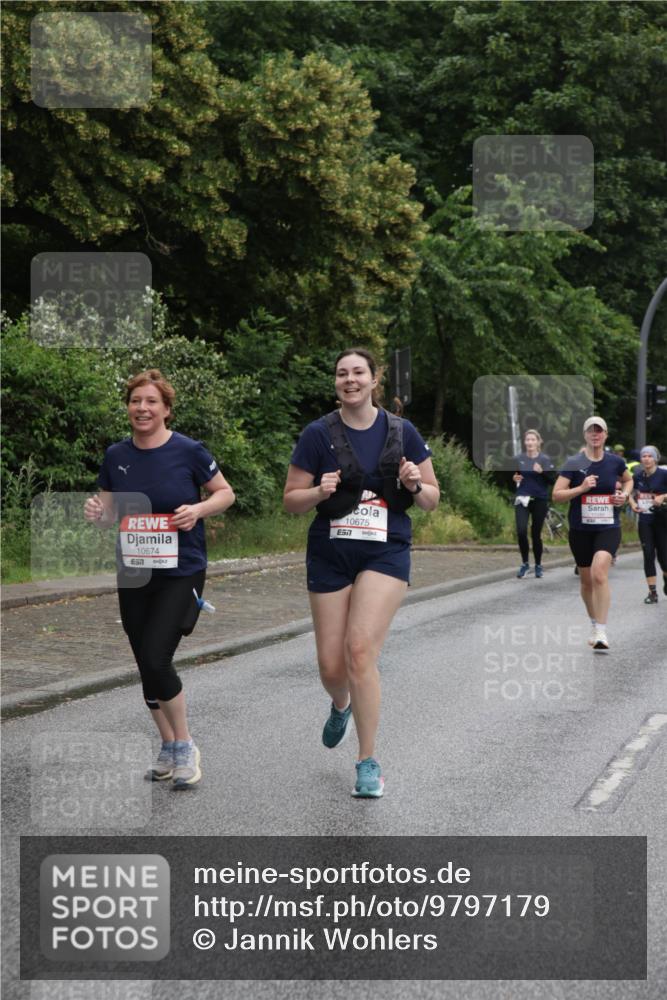 14.06.2026 - REWE Women's Run Jannik Wohlers http://msf.ph/oto/9797179 14.06.2026 10:00:16 Laufen 10674, 7, 10675, 7 meine-sportfotos.de