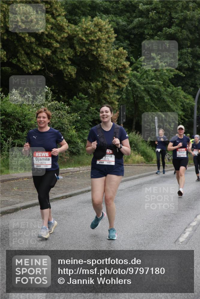 14.06.2026 - REWE Women's Run Jannik Wohlers http://msf.ph/oto/9797180 14.06.2026 10:00:16 Laufen 10674, 7, 10675 meine-sportfotos.de