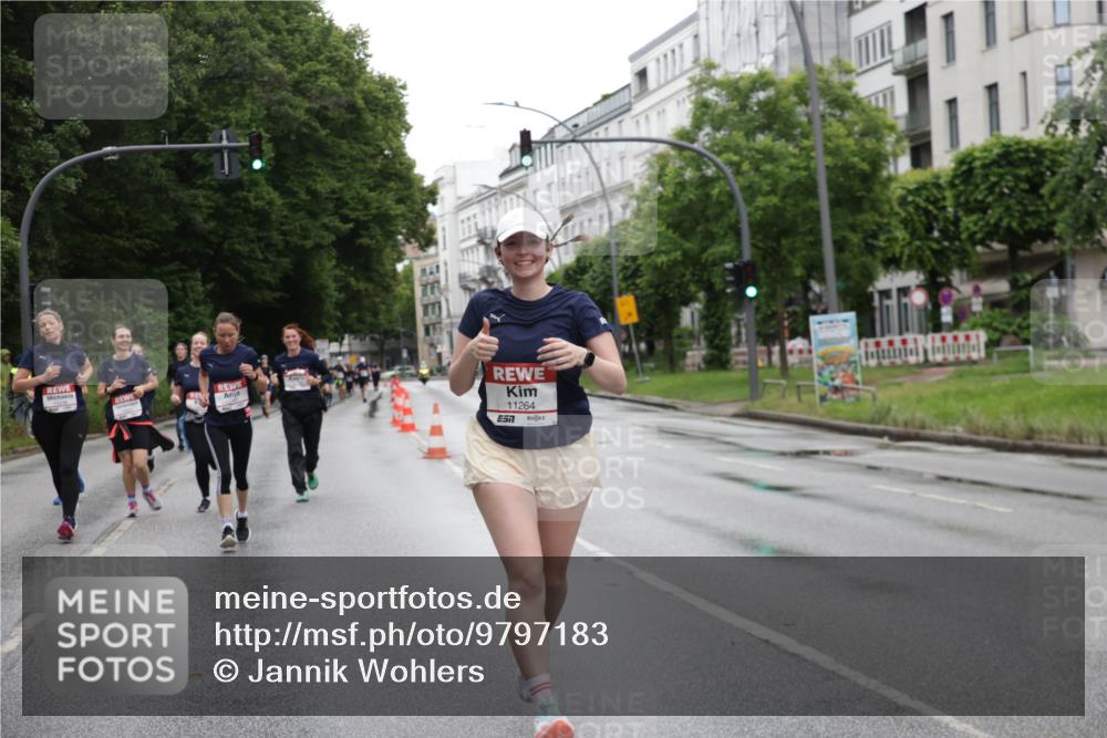 14.06.2026 - REWE Women's Run Jannik Wohlers http://msf.ph/oto/9797183 14.06.2026 10:00:17 Laufen 11264 meine-sportfotos.de