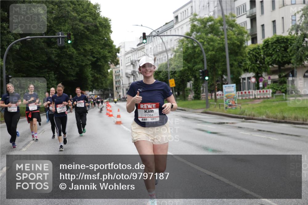 14.06.2026 - REWE Women's Run Jannik Wohlers http://msf.ph/oto/9797187 14.06.2026 10:00:17 Laufen 11264 meine-sportfotos.de