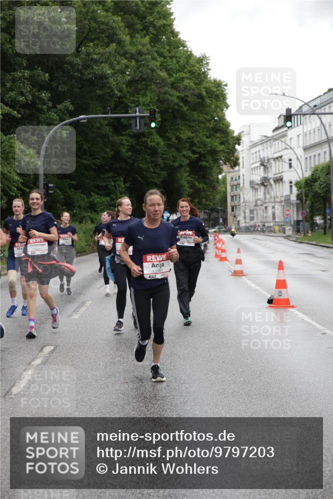 14.06.2026 - REWE Women's Run Jannik Wohlers http://msf.ph/oto/9797203 14.06.2026 10:00:19 Laufen 11081, 657 meine-sportfotos.de