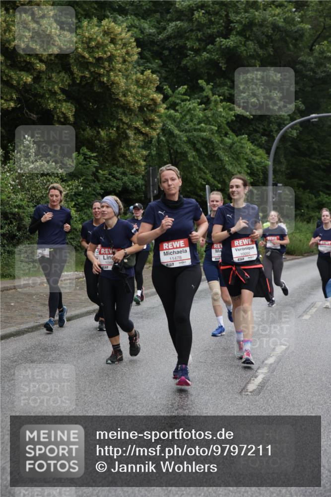 14.06.2026 - REWE Women's Run Jannik Wohlers http://msf.ph/oto/9797211 14.06.2026 10:00:20 Laufen 10497, 7, 11478, 57, 10050, 57 meine-sportfotos.de