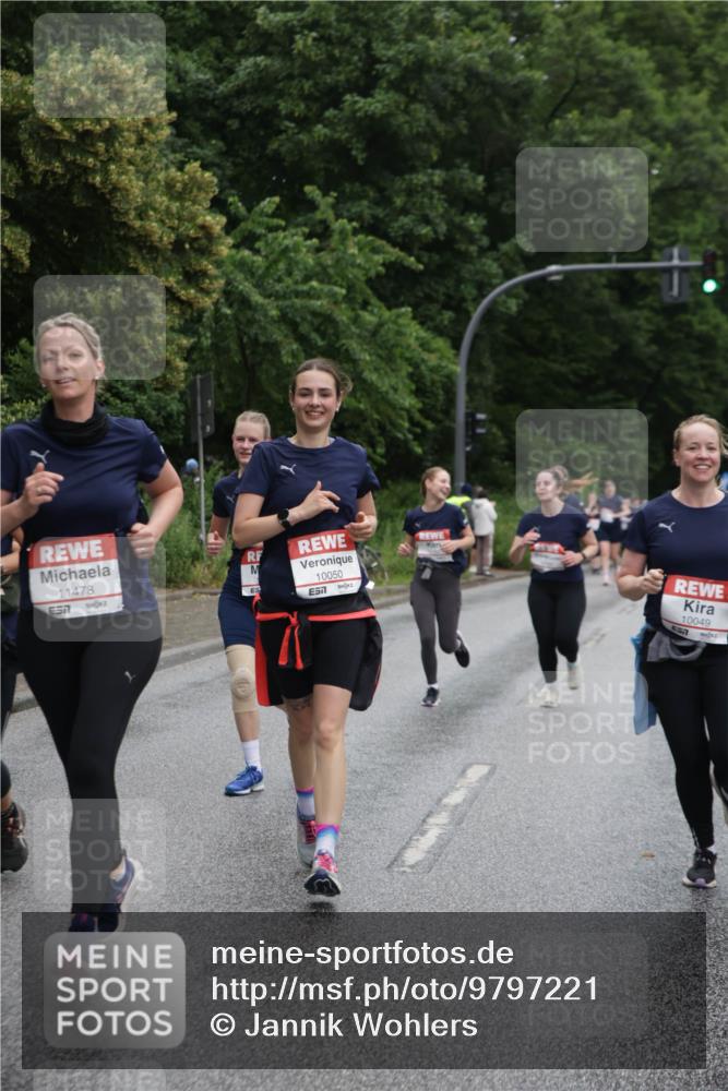 14.06.2026 - REWE Women's Run Jannik Wohlers http://msf.ph/oto/9797221 14.06.2026 10:00:21 Laufen 11478, 577, 10050, 10049 meine-sportfotos.de