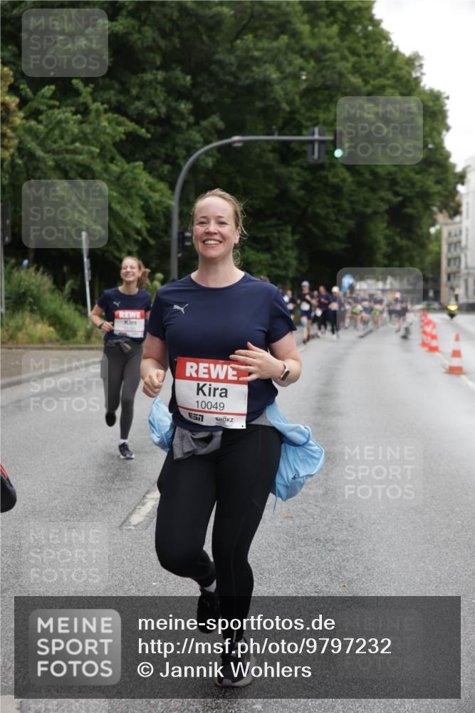 14.06.2026 - REWE Women's Run Jannik Wohlers http://msf.ph/oto/9797232 14.06.2026 10:00:22 Laufen 10049 meine-sportfotos.de