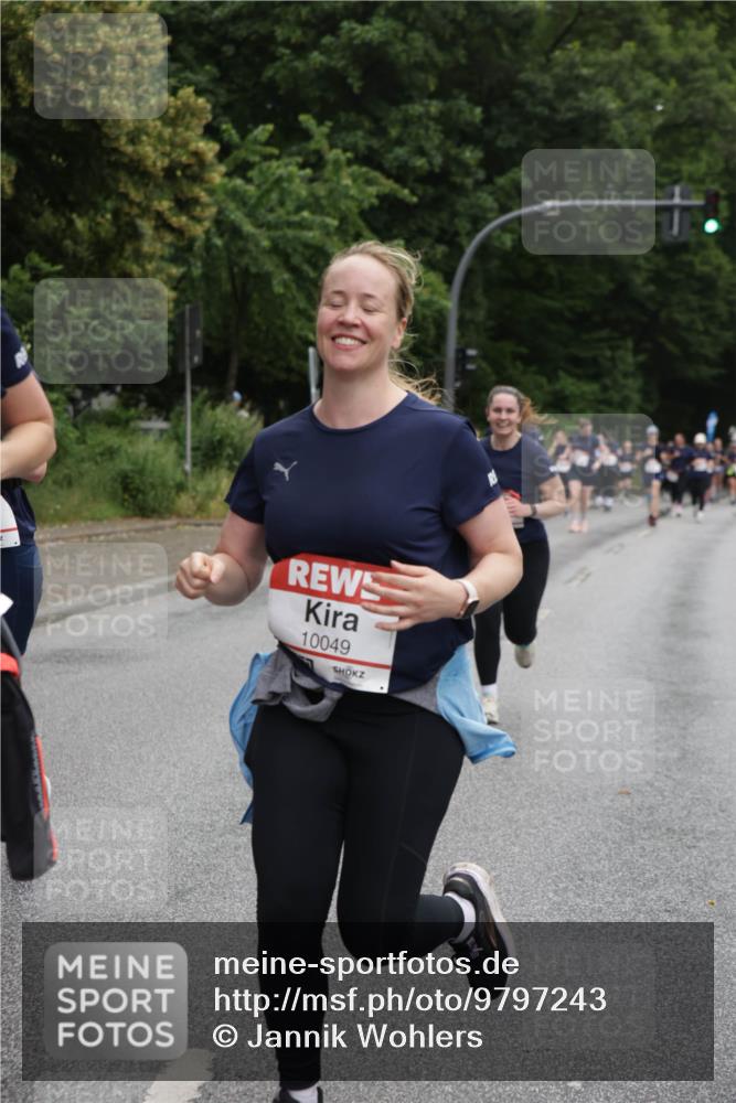 14.06.2026 - REWE Women's Run Jannik Wohlers http://msf.ph/oto/9797243 14.06.2026 10:00:22 Laufen 10049 meine-sportfotos.de