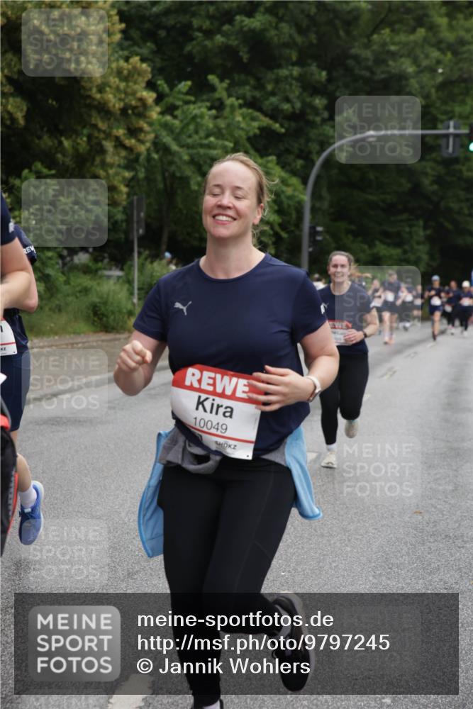 14.06.2026 - REWE Women's Run Jannik Wohlers http://msf.ph/oto/9797245 14.06.2026 10:00:22 Laufen 10049 meine-sportfotos.de