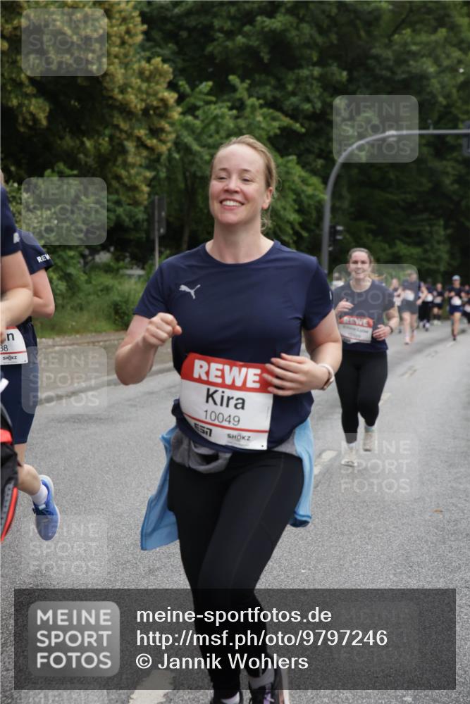 14.06.2026 - REWE Women's Run Jannik Wohlers http://msf.ph/oto/9797246 14.06.2026 10:00:22 Laufen 38, 10049, 5577 meine-sportfotos.de