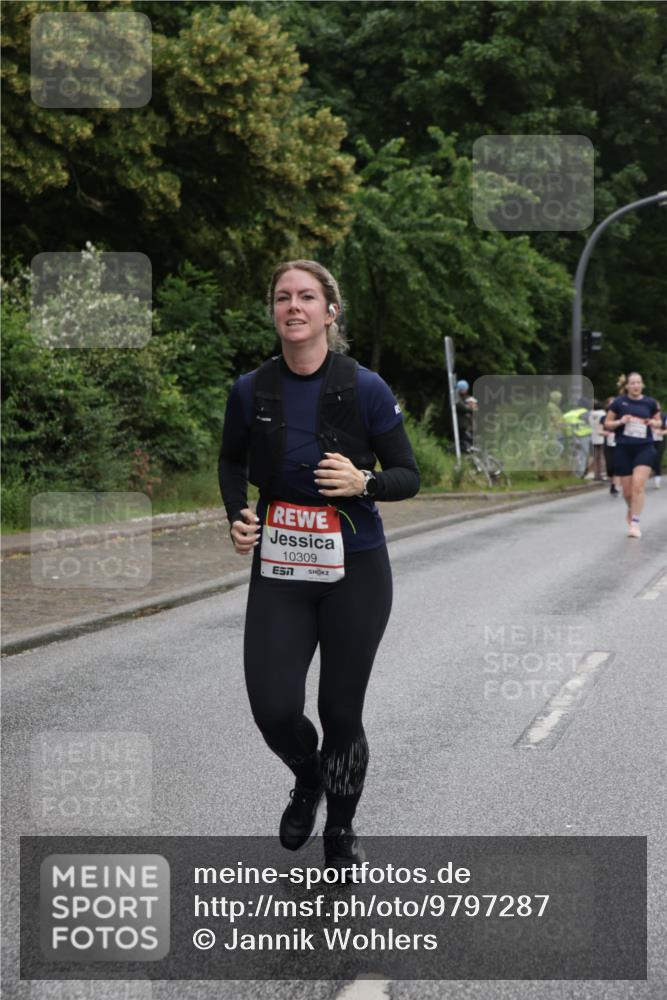 14.06.2026 - REWE Women's Run Jannik Wohlers http://msf.ph/oto/9797287 14.06.2026 10:00:26 Laufen 10309 meine-sportfotos.de