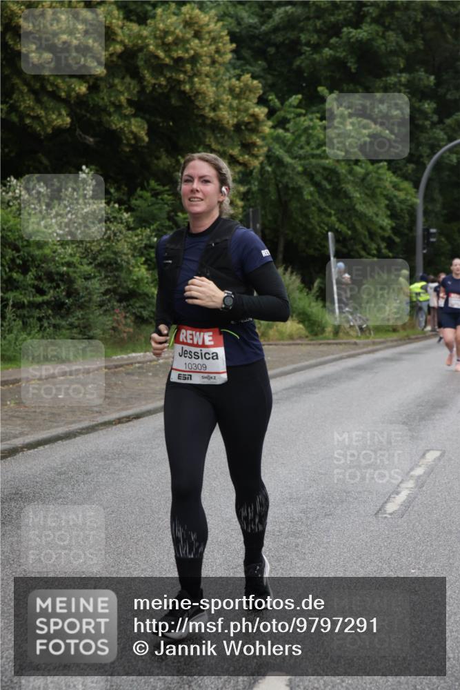 14.06.2026 - REWE Women's Run Jannik Wohlers http://msf.ph/oto/9797291 14.06.2026 10:00:26 Laufen 10309 meine-sportfotos.de