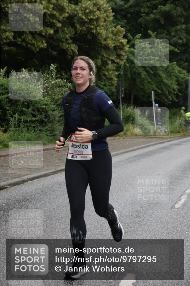 14.06.2026 - REWE Women's Run Jannik Wohlers http://msf.ph/oto/9797295 14.06.2026 10:00:27 Laufen 10309 meine-sportfotos.de
