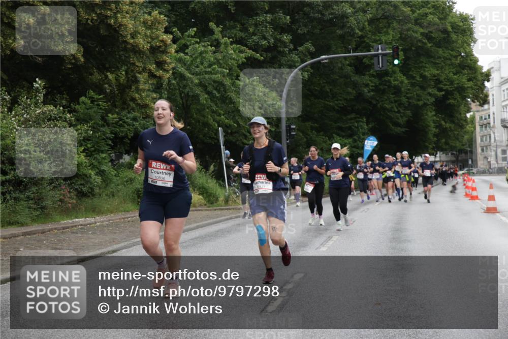 14.06.2026 - REWE Women's Run Jannik Wohlers http://msf.ph/oto/9797298 14.06.2026 10:00:31 Laufen 10836, 517, 10127, 6, 30 meine-sportfotos.de