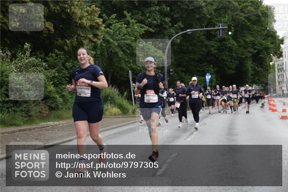 14.06.2026 - REWE Women's Run Jannik Wohlers http://msf.ph/oto/9797305 14.06.2026 10:00:31 Laufen 10836, 10127, 30 meine-sportfotos.de