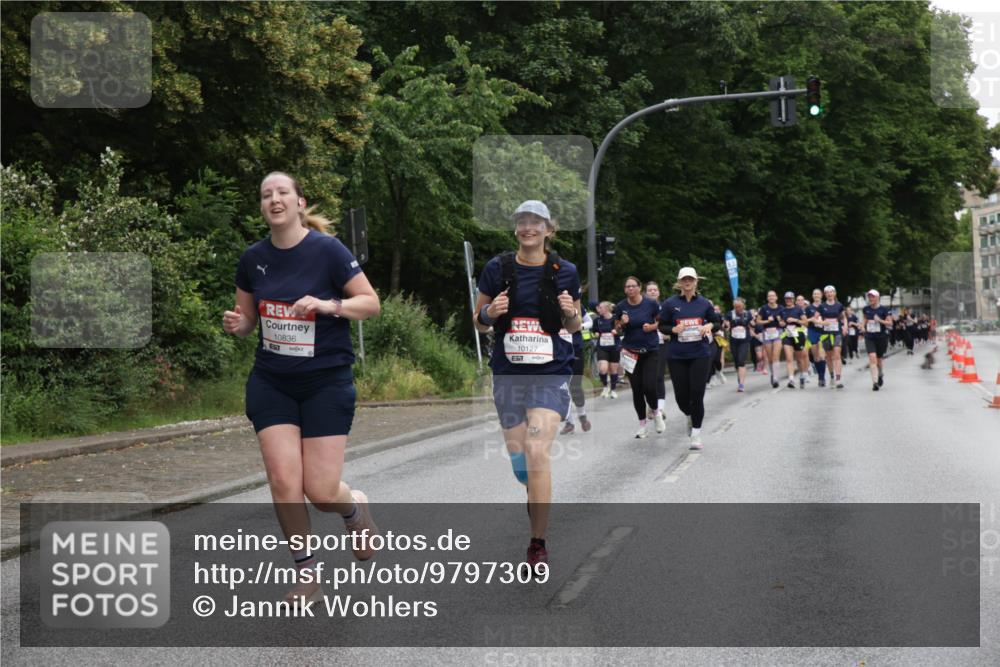14.06.2026 - REWE Women's Run Jannik Wohlers http://msf.ph/oto/9797309 14.06.2026 10:00:31 Laufen 10836, 10127, 57 meine-sportfotos.de