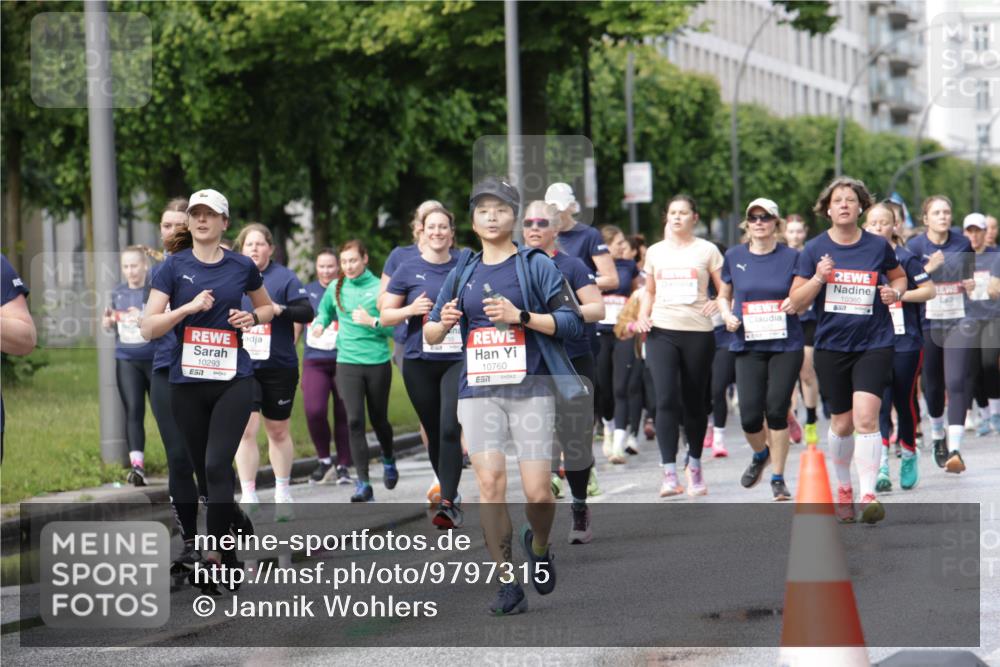 14.06.2026 - REWE Women's Run Jannik Wohlers http://msf.ph/oto/9797315 14.06.2026 09:11:33 Laufen 10293, 57, 10760, 10360, 657 meine-sportfotos.de