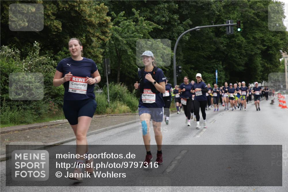 14.06.2026 - REWE Women's Run Jannik Wohlers http://msf.ph/oto/9797316 14.06.2026 10:00:31 Laufen 10836, 7, 10127, 51 meine-sportfotos.de