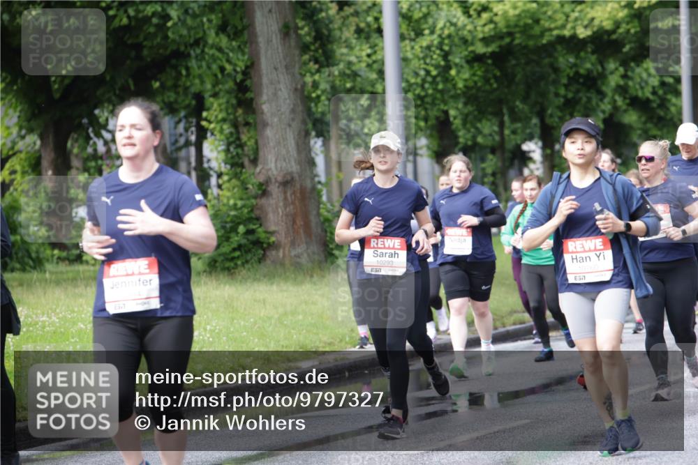 14.06.2026 - REWE Women's Run Jannik Wohlers http://msf.ph/oto/9797327 14.06.2026 09:11:34 Laufen 6517, 10293, 57, 10760, 57 meine-sportfotos.de