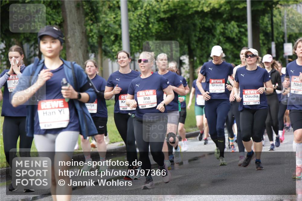 14.06.2026 - REWE Women's Run Jannik Wohlers http://msf.ph/oto/9797366 14.06.2026 09:11:36 Laufen 104, 57, 9957, 11062, 57, 10079, 10652, 1036, 6577 meine-sportfotos.de
