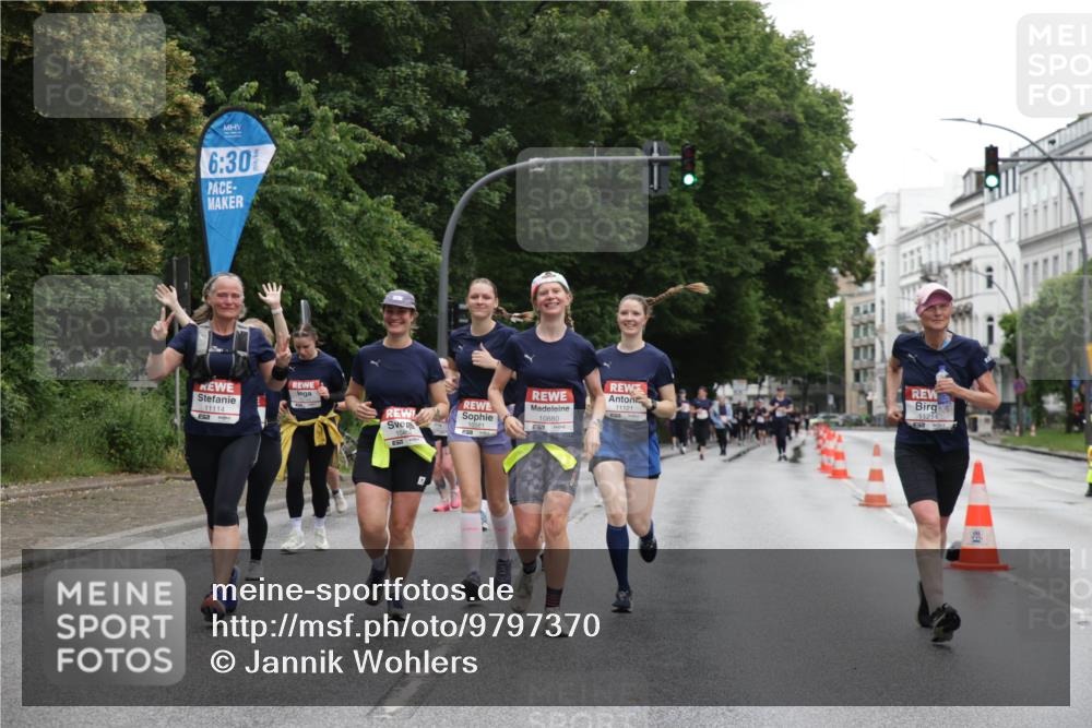 14.06.2026 - REWE Women's Run Jannik Wohlers http://msf.ph/oto/9797370 14.06.2026 10:00:39 Laufen 6, 30, 11114, 11211, 11121, 10462, 10880 meine-sportfotos.de