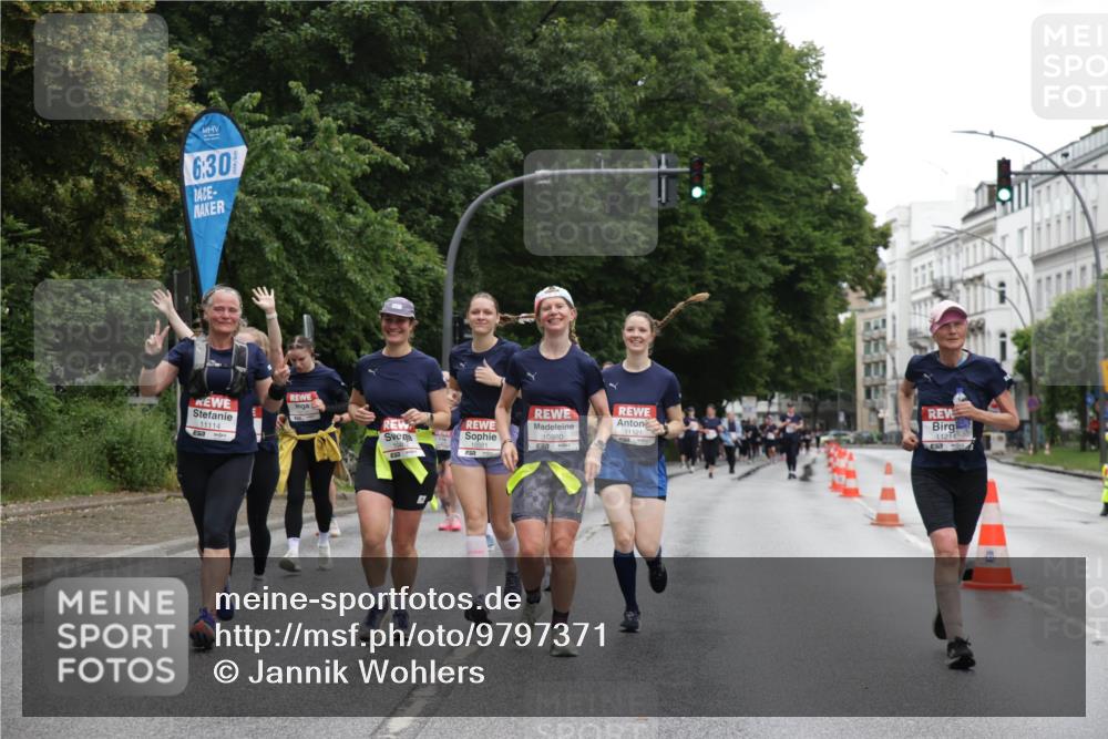 14.06.2026 - REWE Women's Run Jannik Wohlers http://msf.ph/oto/9797371 14.06.2026 10:00:39 Laufen 6, 30, 11114, 11121, 11211, 10880 meine-sportfotos.de