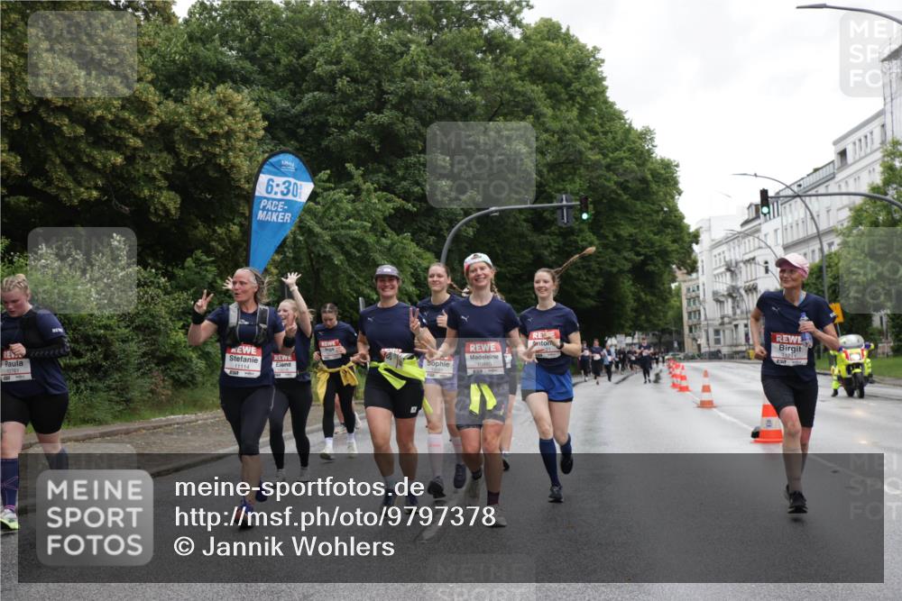 14.06.2026 - REWE Women's Run Jannik Wohlers http://msf.ph/oto/9797378 14.06.2026 10:00:40 Laufen 10761, 6, 30, 11114, 10880, 11214 meine-sportfotos.de