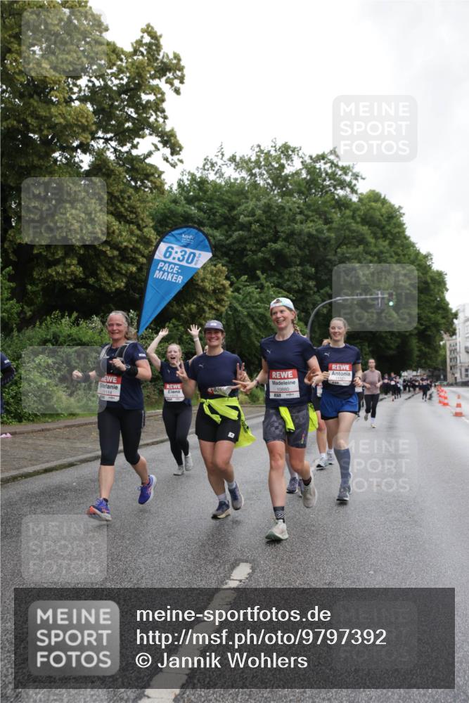 14.06.2026 - REWE Women's Run Jannik Wohlers http://msf.ph/oto/9797392 14.06.2026 10:00:41 Laufen 6, 30, 10880 meine-sportfotos.de