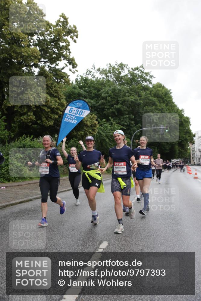14.06.2026 - REWE Women's Run Jannik Wohlers http://msf.ph/oto/9797393 14.06.2026 10:00:41 Laufen 6, 30, 11114, 10880, 11121 meine-sportfotos.de