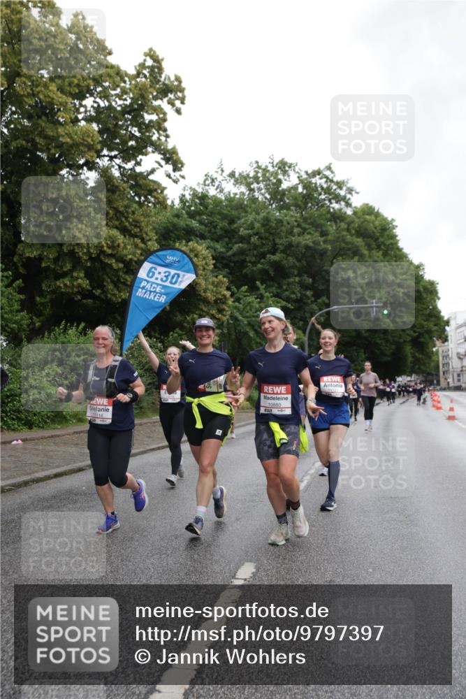 14.06.2026 - REWE Women's Run Jannik Wohlers http://msf.ph/oto/9797397 14.06.2026 10:00:41 Laufen 6, 30, 11114, 10880 meine-sportfotos.de