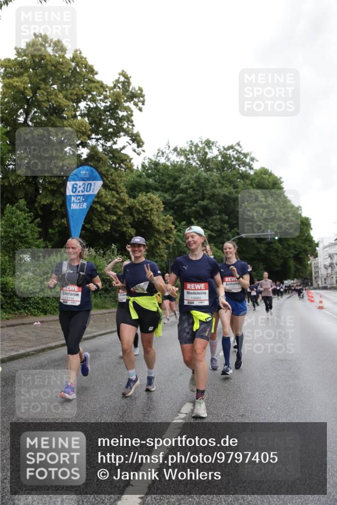 14.06.2026 - REWE Women's Run Jannik Wohlers http://msf.ph/oto/9797405 14.06.2026 10:00:42 Laufen 6, 30, 11114, 10880 meine-sportfotos.de